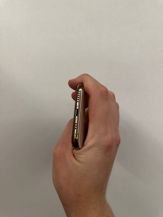 iPhone X 64 GB в золоте — не для понтов, а для дела