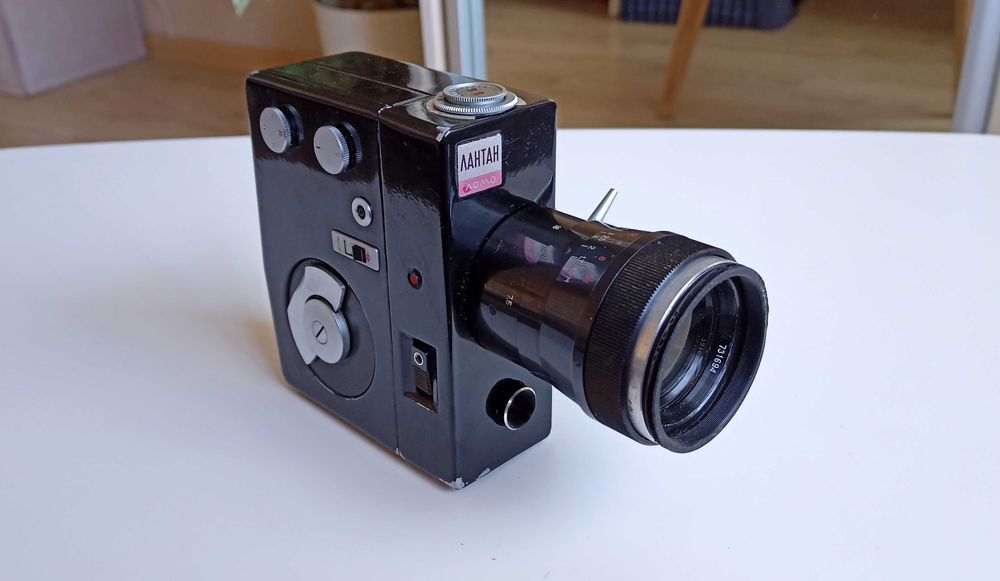 Вінтажна кінокамера «Лантан» ЛОМО | Повний комплект, робоча!