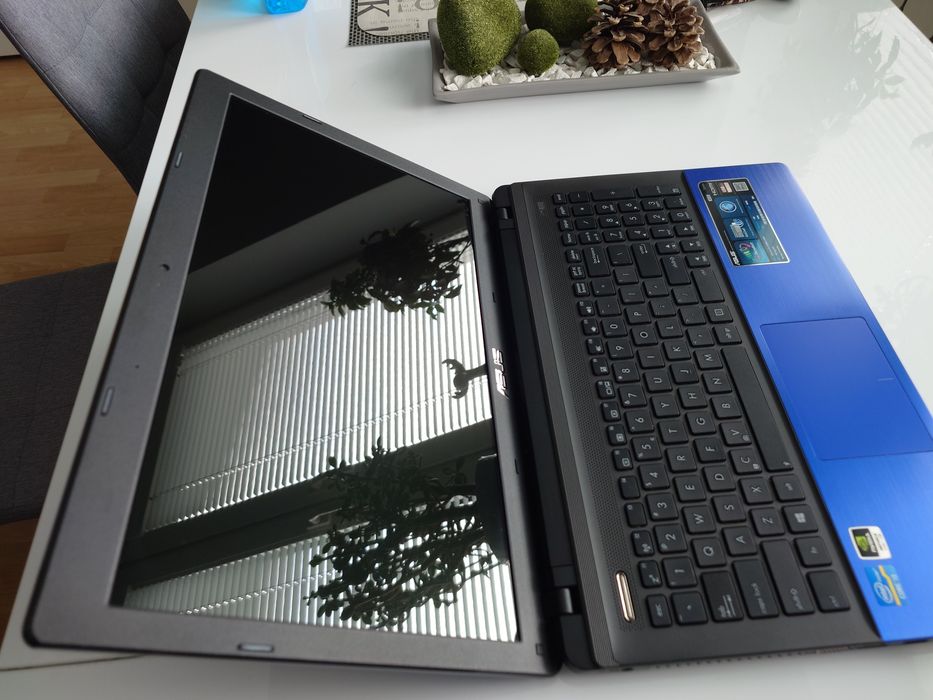 Laptop Asus K55V