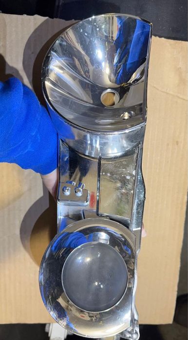 Odbłysnik lampy lewy przod  bmw e39 soczewka lift