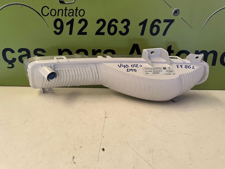Volvo V40 - Farol Diurno Direito - FF862