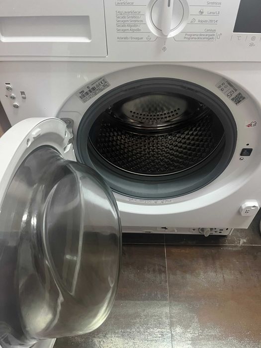 Máquina de Lavar e Secar - COMO NOVA!!!