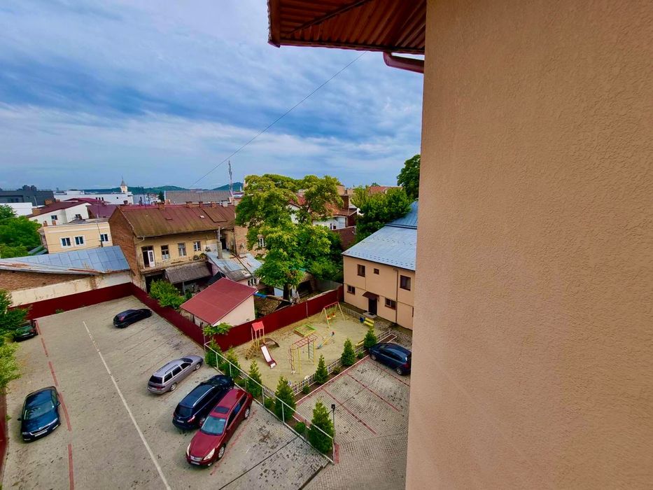 Здається подобово квартира в центрі  Мукачева вам точно сподобається!