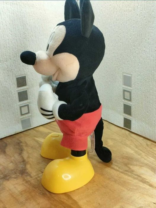 Колекційний робот танцює 30 см mickey mouse hot dog dancer mattel