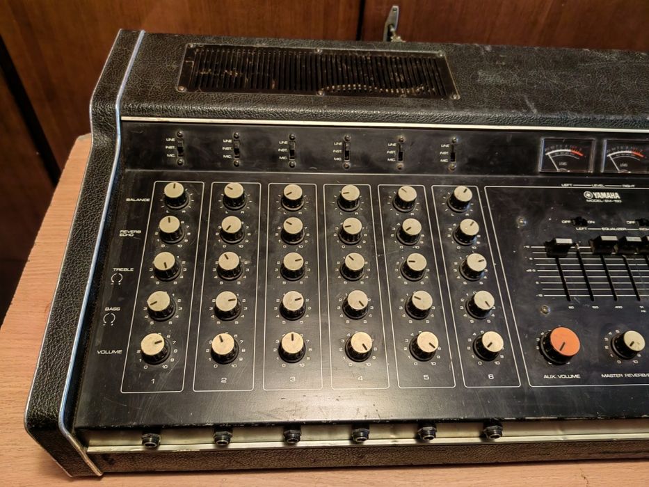 Mixer Vintage Yamaha EM-150
