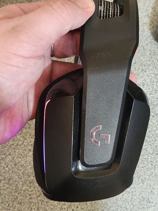 Наушники Logitech G733