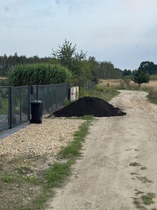 Ziemia ogrodowa  pod trawniki i rabaty