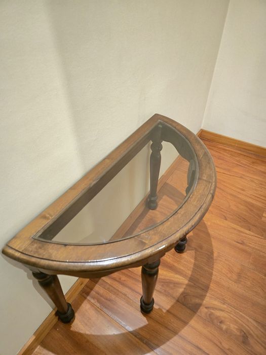 Mesa de Apoio Meia-Lua em Madeira Maciça e Vidro (Baixa)