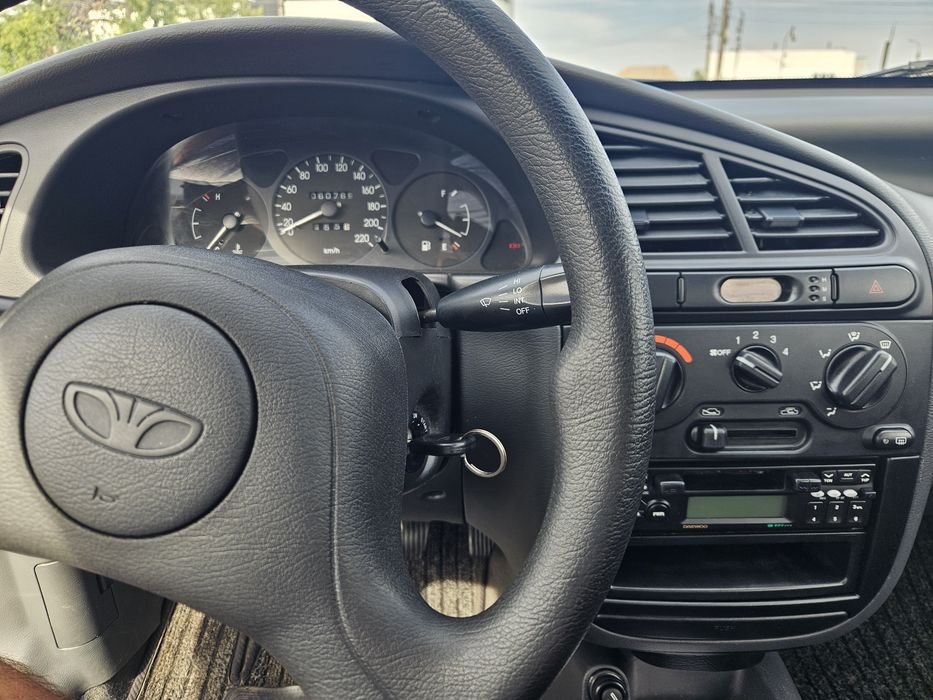 Продам деу сенс 2002