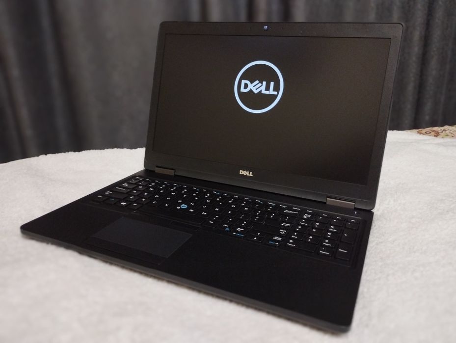 Игровой Dell 5580 IPS i7-7820HQ/8gb DDR4/SSD 256gb/nVidia 940mx