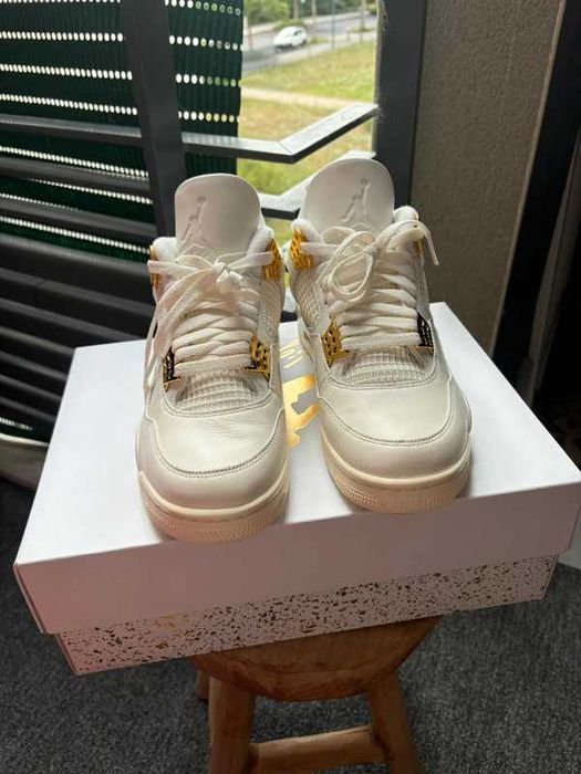 Jordan 4 Retro Metallic Gold r.41