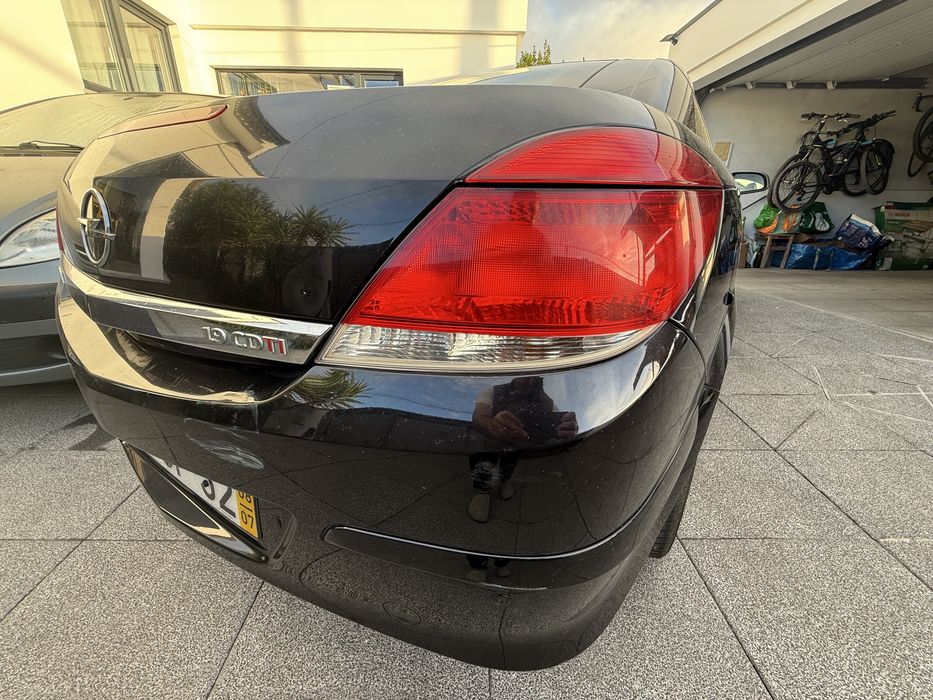 Opel Astra TwinTop 1.9 CDTI (150cv) | Capota 100% Funcional | Estilo e Economia