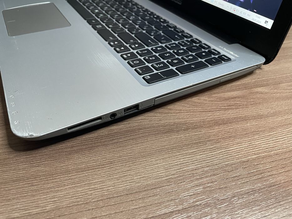 Игровой ноутбук Asus/FHD/i7-7500/16GB/500 SSD/GeForce GT940mx 2GB