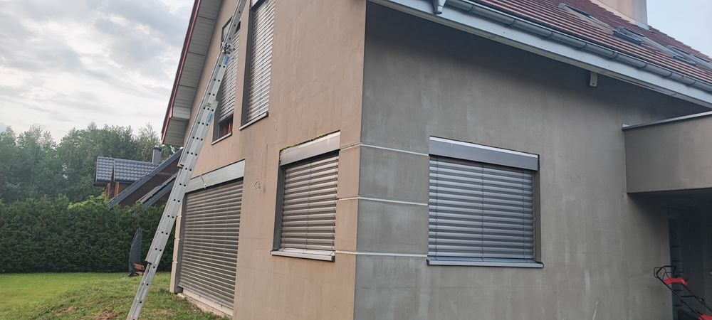 Żaluzje fasadowe, Rolety