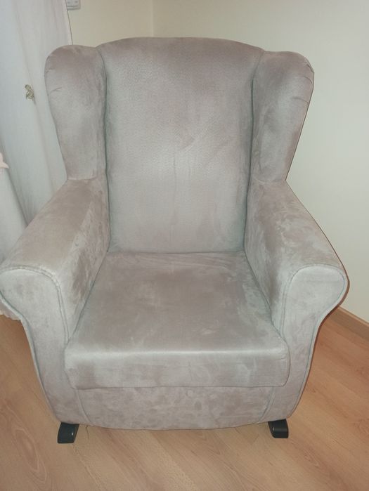 Cadeirão com baloiço