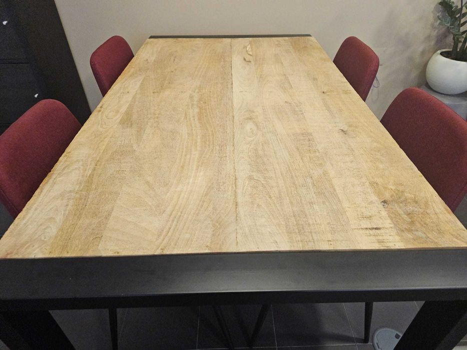 Mesa gr. madeira maciça p/jantar ou reuniões Estilo industrial
