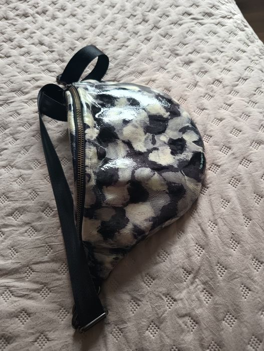 Nerka Anacomito Monochrome Leather r.MIDI, skóra naturalna lakierowana