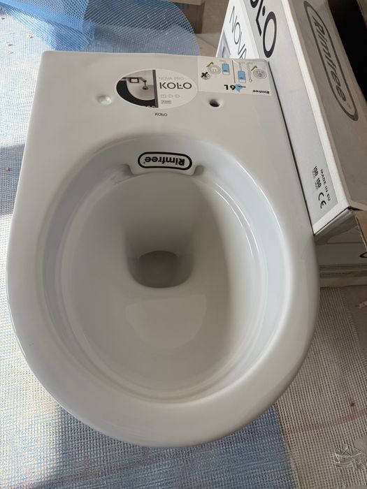 Унітаз безобідковий Kolo Nova Pro Rimfree