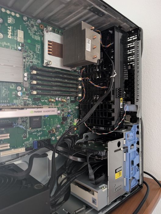 PC Dell T3500 com 24gb e quadro 2000 usado