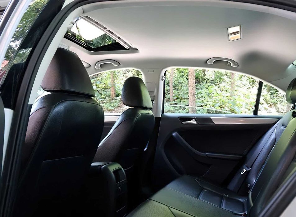 Volkswagen Jetta      2018