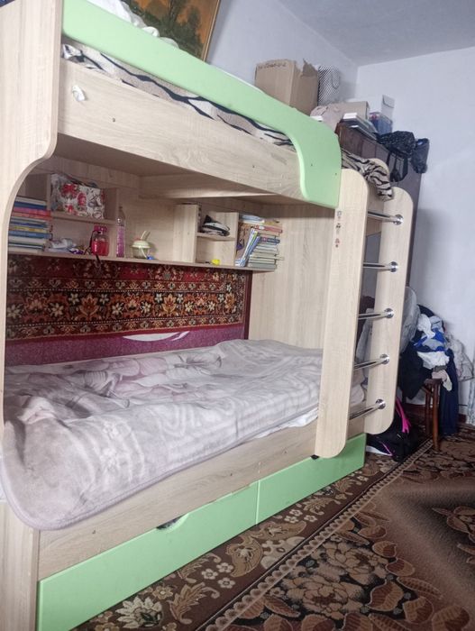 Двоповерхове ліжко