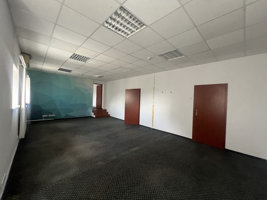 Оренда! офісні приміщення 200 м.кв ! вул.Зелена