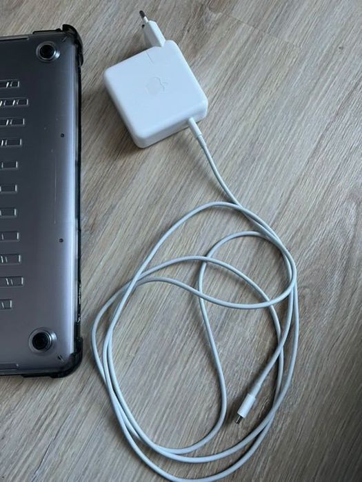 Apple MacBook Pro 13" M1 16GB/512GB, 99% bateria - jak nowy