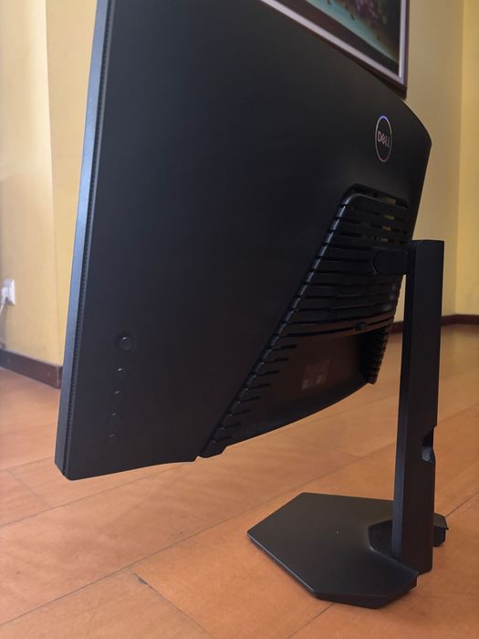 Monitor Curvo Dell S2722DGM 1440p 27" 165hz