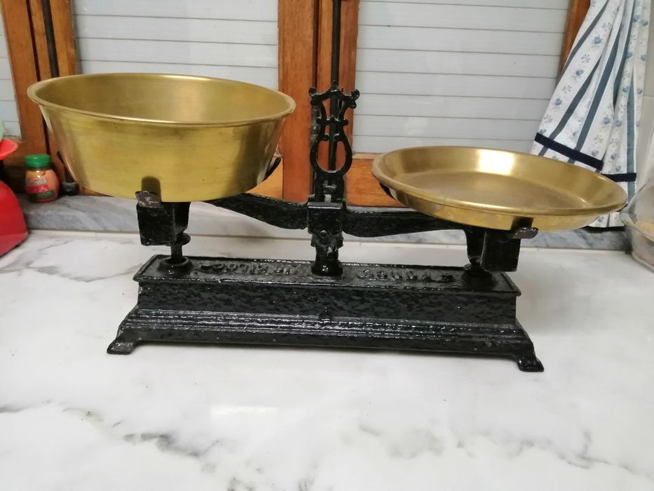 Balança antiga..