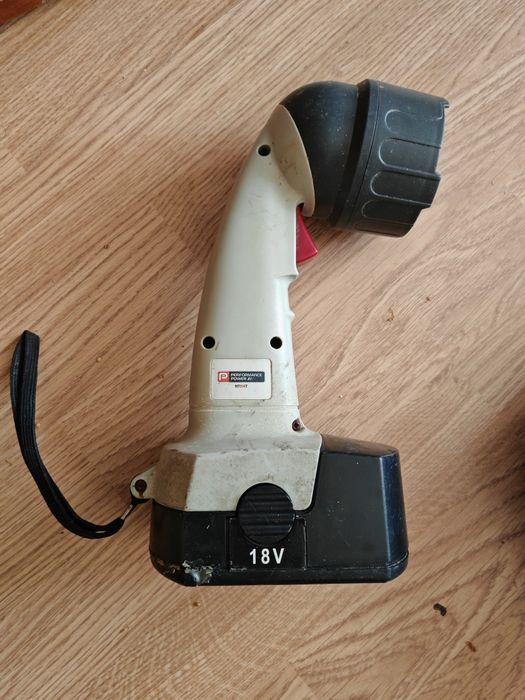 Zestaw wkrętarka +latarka