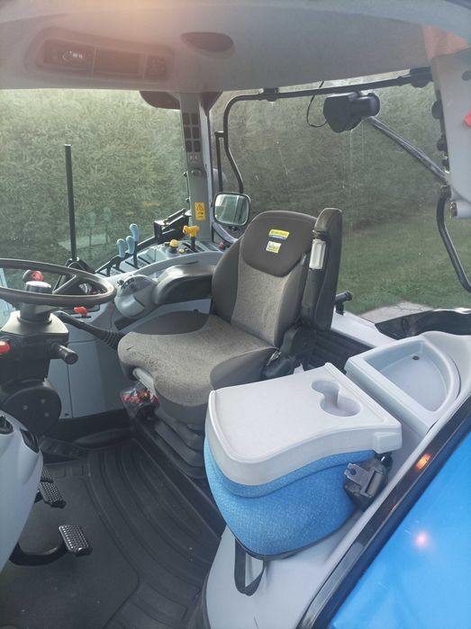 New Holland t6040