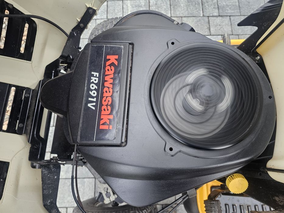 Traktorek kosiarka CUB CADET 24KM V2 kawasaki, pompa, 155godz