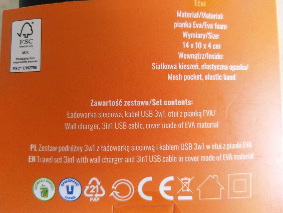 Zestaw Podróżny Telefon Tablet itp. Ładowarka Etui Kabel 3 w 1 POCZTEX
