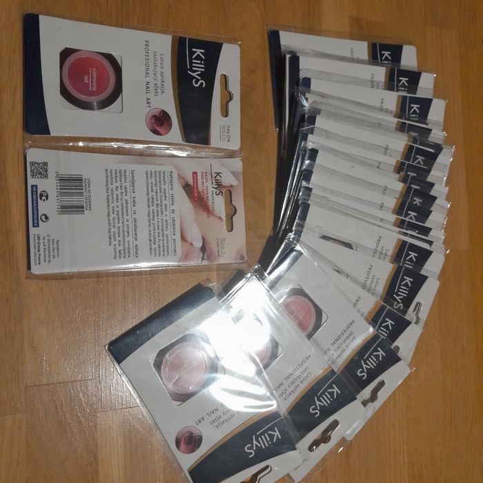 KillyS Beauty taśma do zdobienia paznokci Czerwona 25 szt/opakowań