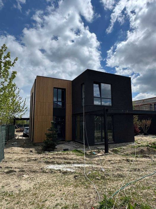ПРОДАЖ КМ At Home с.Бірки ОКРЕМИЙ будинок 170м2, 7.5 сот, всі комунікації