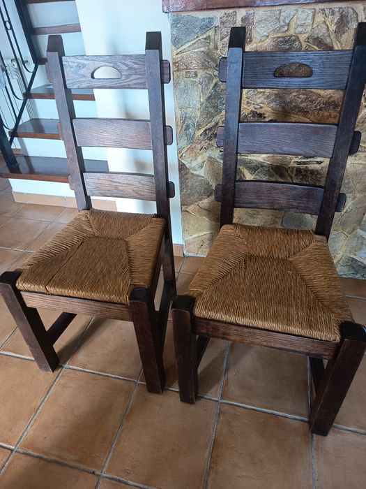 Vendo 4 cadeiras com palhinha