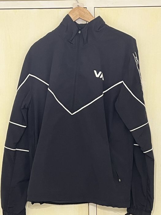 2 Corta ventos RVCA M