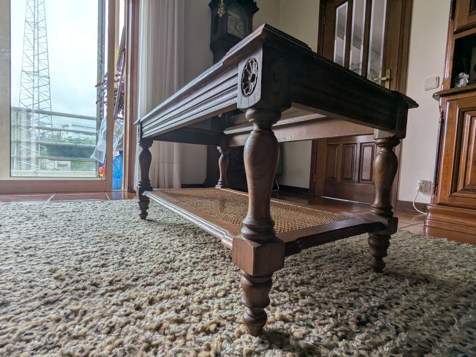Mesa de centro em castanho