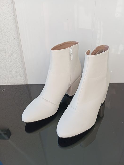 R. 39 RAID Nowe białe botki zapinane na suwak obcas 5 cm  white