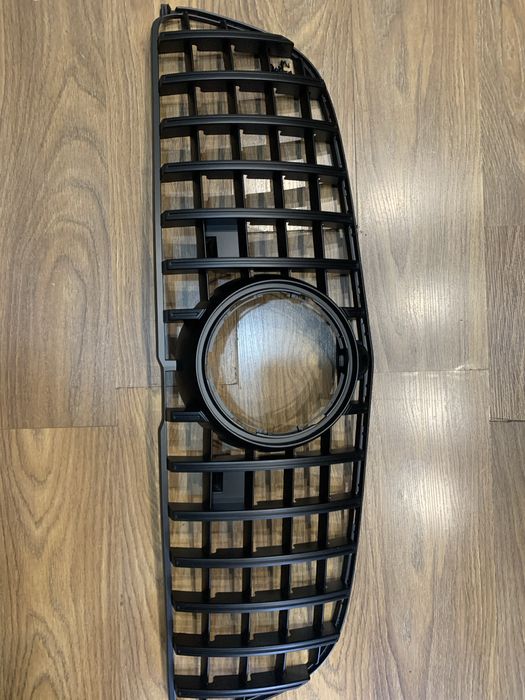 Решітка радіатора Mercedes GLS X166 AMG