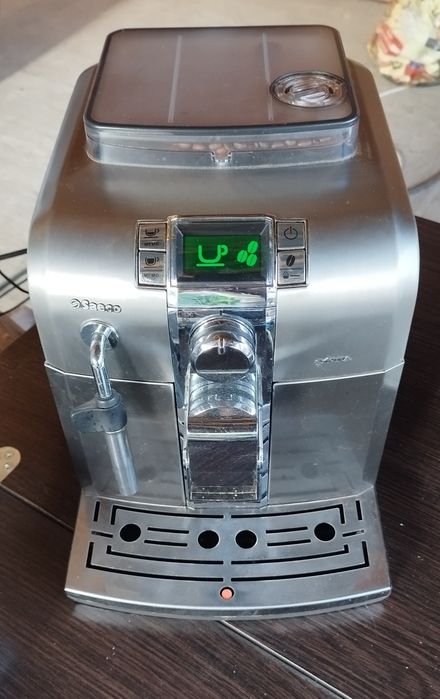 Кофемашина Saeco Syntia