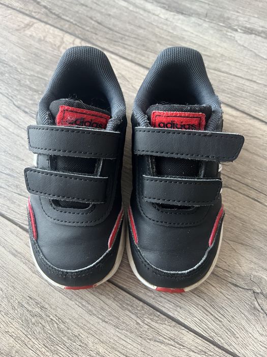 Кросівки adidas дитячі