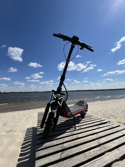 Электро самокат ninebot