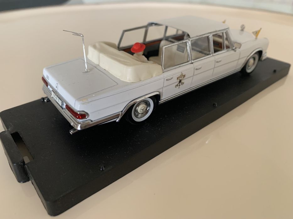 Pope Mercedes Limousine 2 generations  1/43
