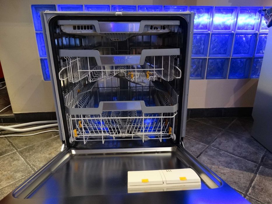 Zmywarka do zabudowy Miele G7293E z 2025 roku 1 rok gwarancji