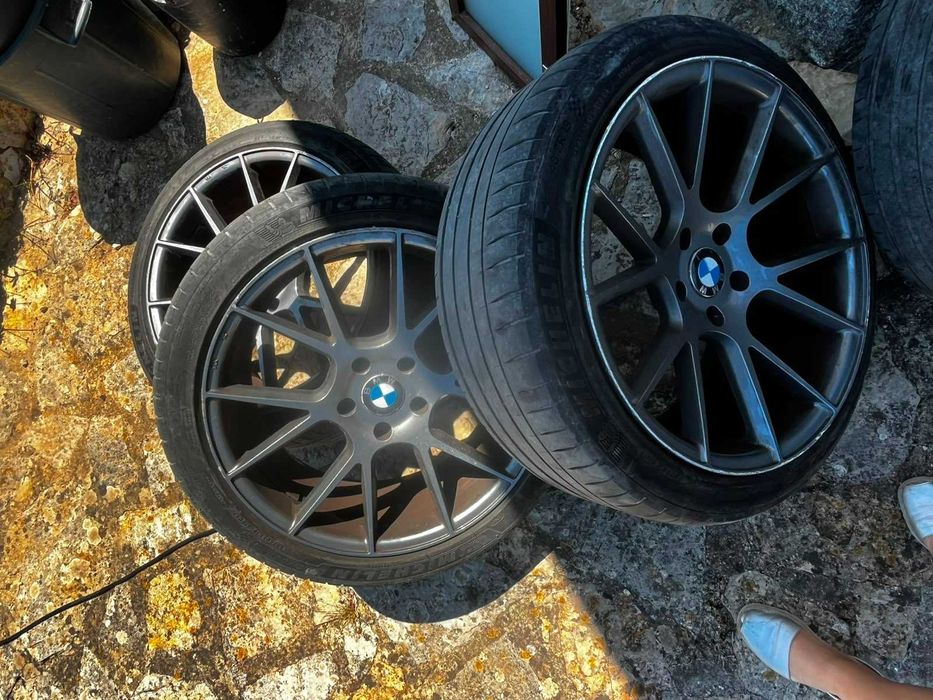 Vende-se jantes com pneus BMW 19 - Modelo 520 Serie 5