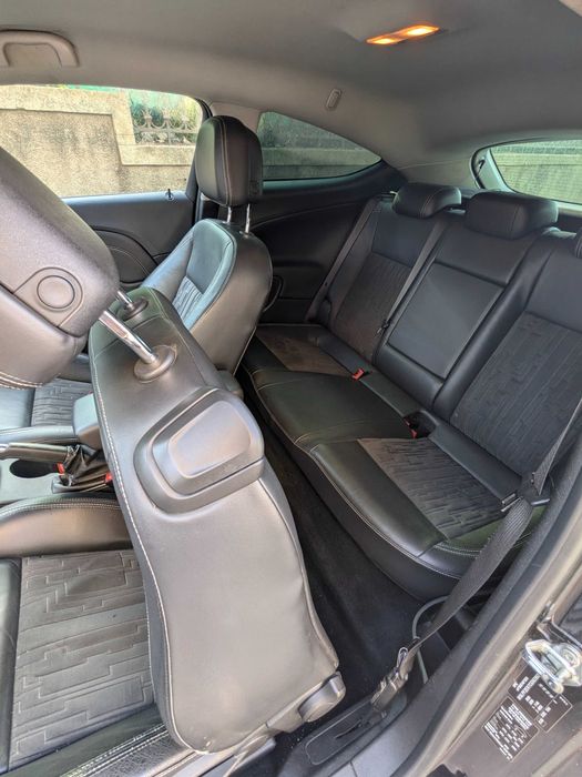 Opel Astra GTC 1.7 Limited Edition 147/200