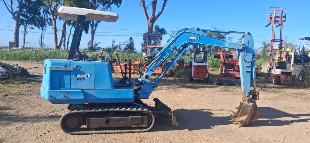 Maquina giratória kubota  k x 26