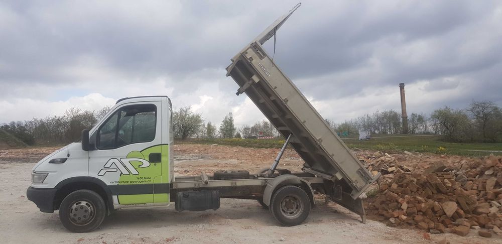 Minikoparka wynajem- uslugi. Dojazd gratis! Wyburzenia, ogrodzenia..