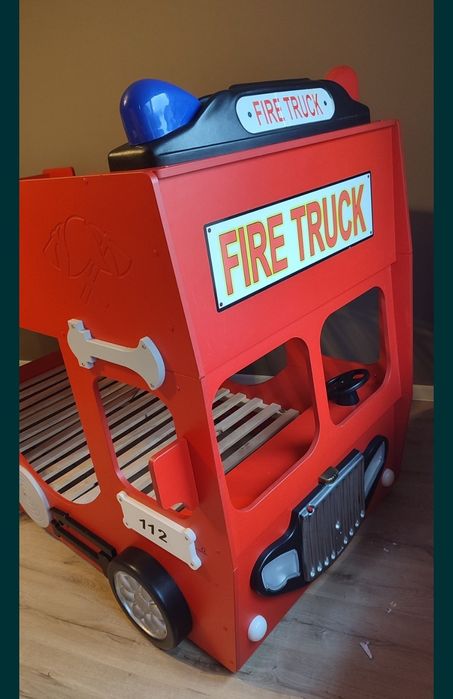 Łóżko piętrowe wóz strażacki